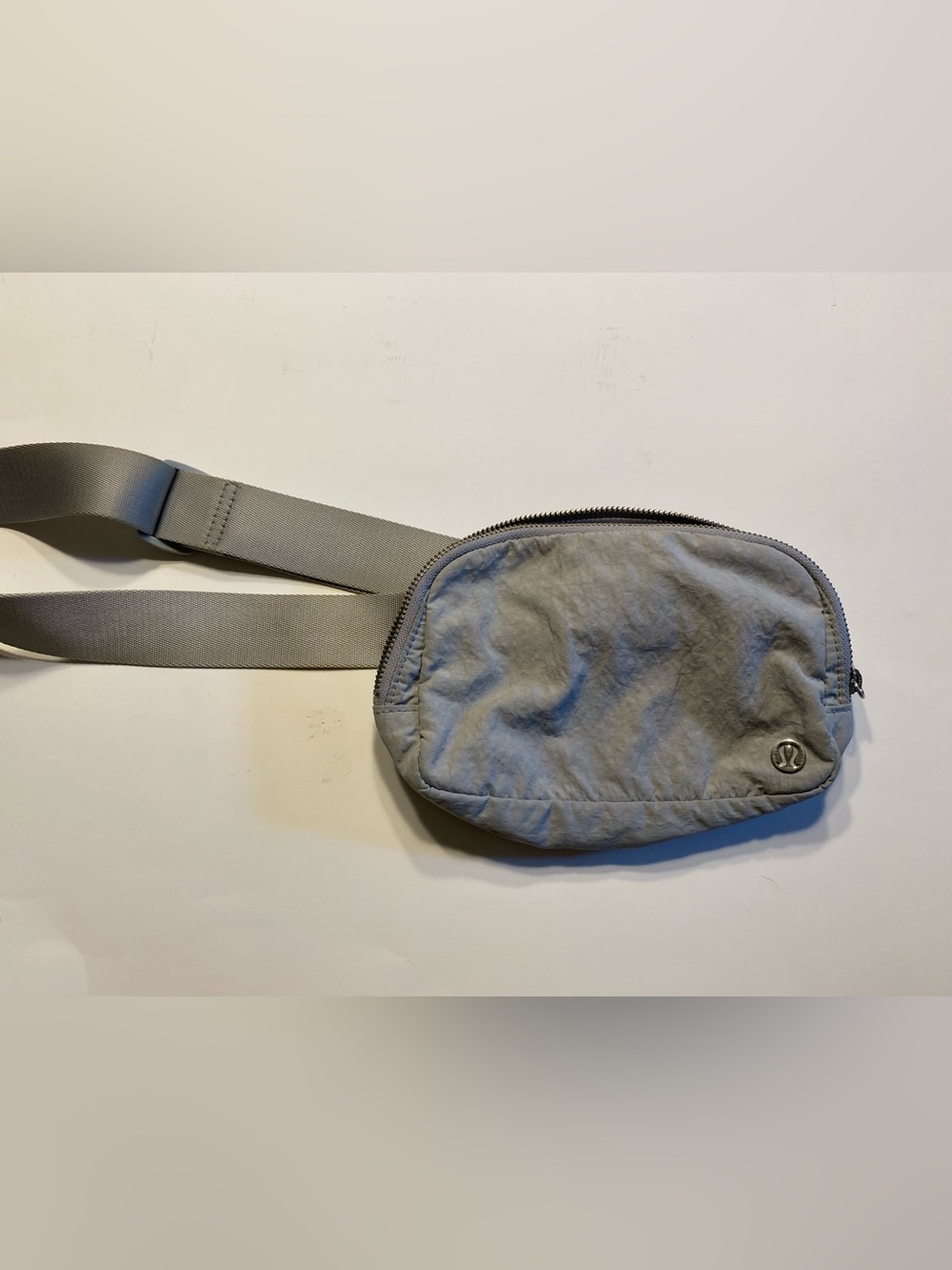 Lululemon grey belt bag - Picture 2 of 5